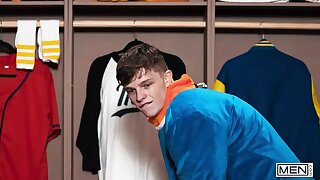 MEN - Horny Mascot Shamu Azizam Cums As Jake Preston Pulls Out And Shoots His Championship Load